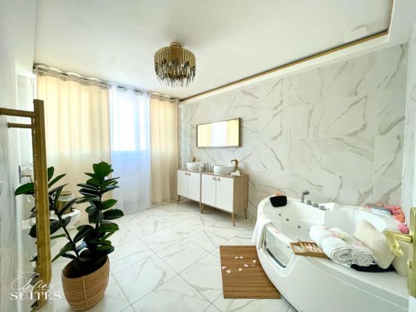 Na zdjęciu widoczny jest obiekt Blooming Suites położony w mieście Calais.