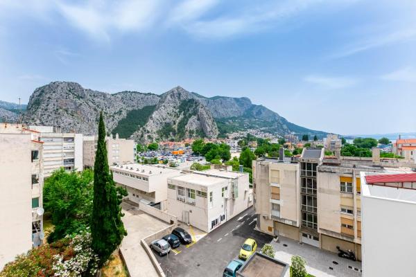 På billedet ses objektet Apartment Zdravka beliggende i byen Omiš.