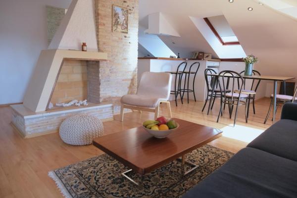 En la foto se muestra el objeto Retro Loft at OldTown : 2BR w/best views & close to all ubicado en la ciudad de Split.