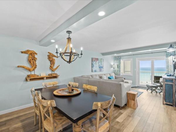 A la foto es mostra l'objecte Holiday Surf and Racquet Unit 618 situat a la ciutat de Destin.