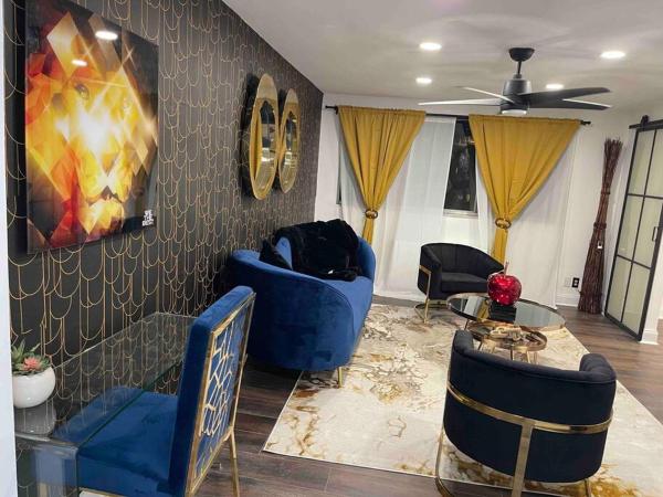 På billedet ses objektet Atlanta Penthouse King/ Queen Bd beliggende i byen Atlanta.