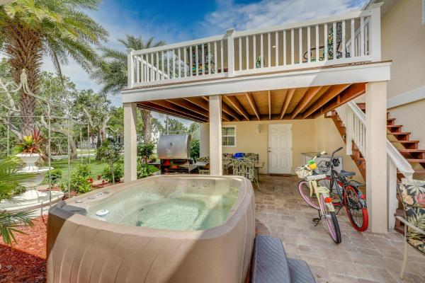 На фото показан объект St Augustine Home Near Vilano Beach: Pets Welcome!, расположенный в городе Сент-Огастин.