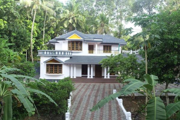 Auf dem Foto ist das Objekt Holiday homes in kidangoor kottayam kerala in der Stadt Pullappalli zu sehen.