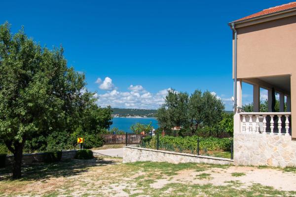 Na zdjęciu widoczny jest obiekt House Sea and river położony w mieście Kruševo.