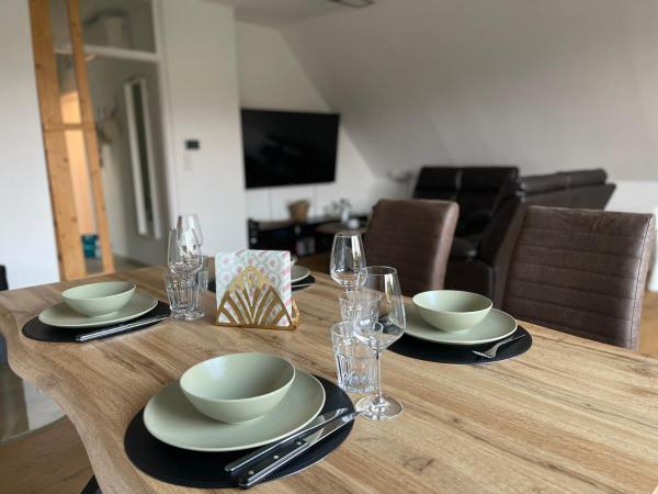 På billedet ses objektet 5 Sterne Monteurwohnung, Ferienwohnung, mit Wallbox TOP Möbliert beliggende i byen Greven.