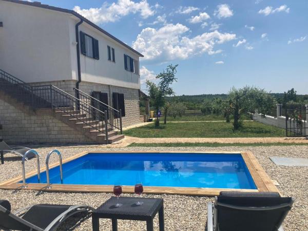 Na zdjęciu widoczny jest obiekt Casa Cerin with Private Pool położony w mieście Barat.