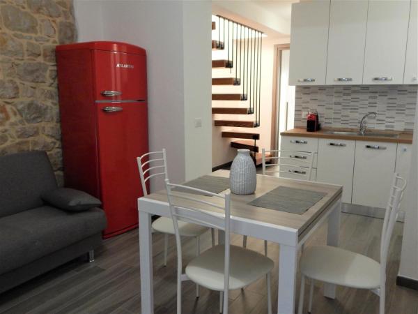 Casa Foddis - Bed And View - Baunei