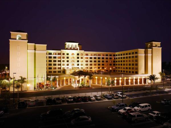På bilden syns objektet DoubleTree Suites By Hilton Anaheim Resort/Convention Center som ligger i staden Anaheim.