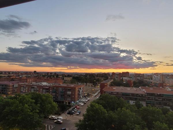На фото показан объект Alojamiento ENTERO en Madrid, con ACCESO PRIVADO, расположенный в городе Мадрид.
