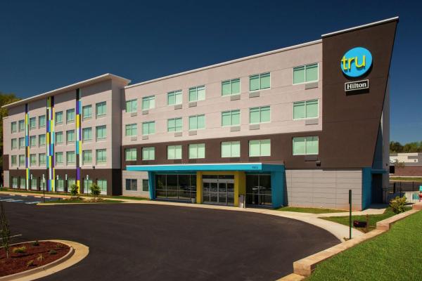 A la foto es mostra l'objecte Tru By Hilton Farmville Va situat a la ciutat de Crewe.