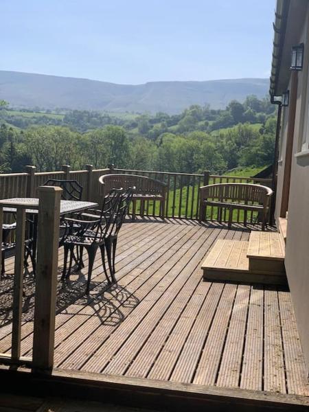 A la foto es mostra l'objecte Cottage with outstanding views situat a la ciutat de Velindre.
