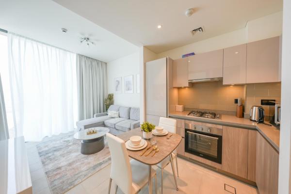 Na fotografii je vidět objekt Yogi Sobha Waves - City View 1BR with Pool & Parking Near Downtown nacházející se ve městě Dubaj.