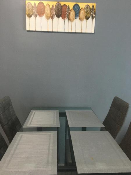 Kuva 9: Simple & Cozy 1 Bedroom US Embassy, Roxas Blvd, Ermita, Manila