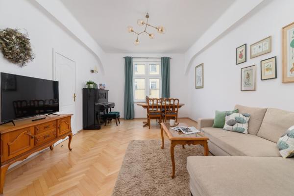 Spacious Retro Apartment In The Center Of Cracow By Noclegi Renters - 克拉科夫
