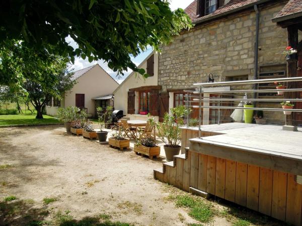 A la foto es mostra l'objecte Le Cottage des 3 Pignons situat a la ciutat de Tousson.