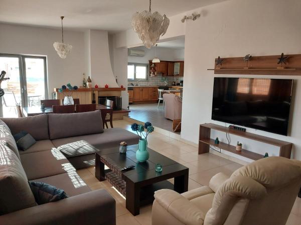 A la foto es mostra l'objecte Passatempo Casa - 3 bedroom apartment close to the swimming pool situat a la ciutat de Ptinotrofíon.