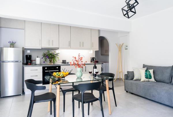 På billedet ses objektet Peter's cozy home beliggende i byen Monemvasia.