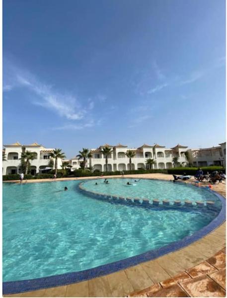 写真にはDar Hamida市にあるJoli Appartement à Mozona Beach 2, Sidi Rahalが写っています。