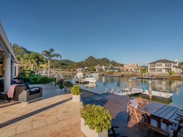 Foto 5: Sunset View - Pauanui Waterfront Home