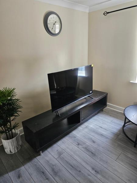 A la foto es mostra l'objecte Sleek 4 bed Apartment with 2 bathrooms situat a la ciutat de Purfleet.