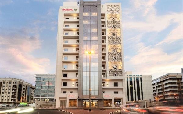 Na fotografii je vidět objekt Hampton By Hilton Dubai Al Barsha nacházející se ve městě Dubaj.
