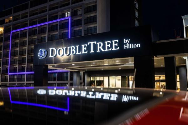 Kuva 3: DoubleTree by Hilton Calgary North