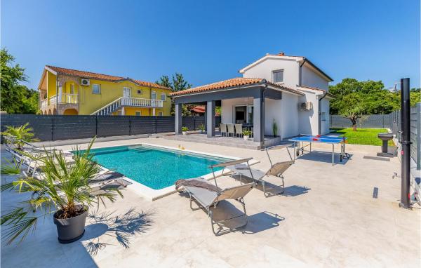 The photo shows the 3 Bedroom Amazing Home In Stinjan located in the city of Štinjan.