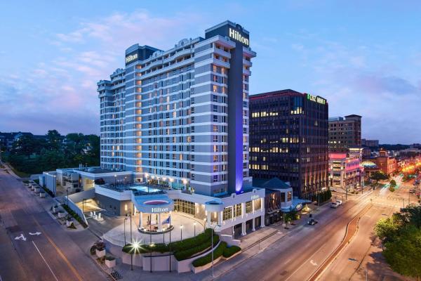 Hilton Kansas City Country Club Plaza, Kansas City