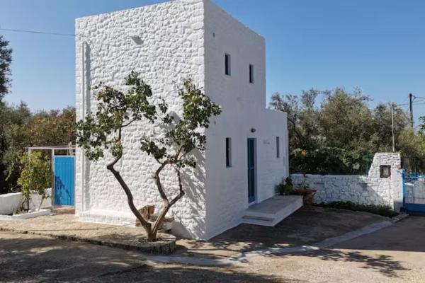 A la foto es mostra l'objecte Pyrgaki House situat a la ciutat de Areopoli.