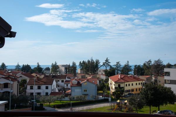 A la foto es mostra l'objecte Studio 11 situat a la ciutat de Poreč.
