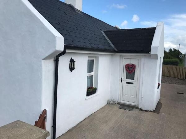 A la foto es mostra l'objecte Cosy Nook Cottage Kesh situat a la ciutat de Kesh.