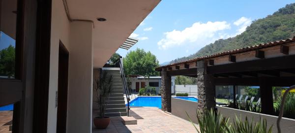 Nella foto è visibile l'oggetto Hotel el Arco situato nella città di San Miguel.