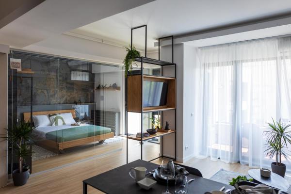 Tonic Studio Union, Bukarest