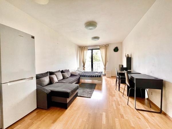 Garden Park Studio, Prague