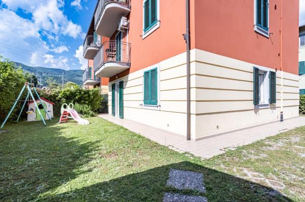 La photo montre l'objet GuestHost - Sesto di Moriano Cozy Apt with Garden&Parking! situé dans la ville de Aquilea.