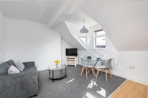 A la foto es mostra l'objecte Thornhill House situat a la ciutat de Elwick.