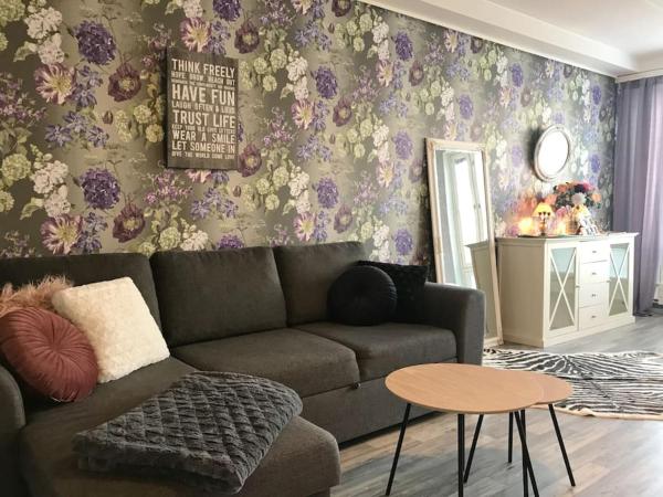 Aurora Home Kivistö 1-bedroom apartment for up to 8 near Helsinki Vantaa Airport and Helsinki city center, Vantaa