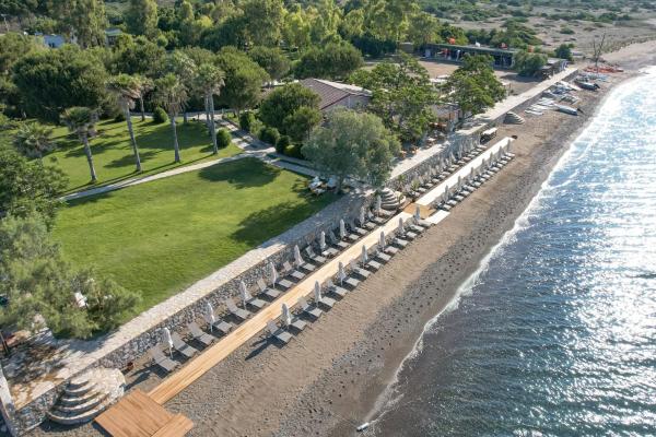 Na zdjęciu widoczny jest obiekt Datça Dirik Surf Beach Hotel położony w mieście Datça.