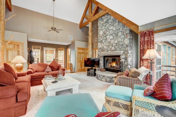 A la foto es mostra l'objecte Beautiful 5br Home at The Ranch - Kids Ski Free! condo situat a la ciutat de Keystone.