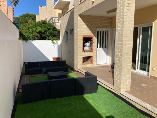 A la foto es mostra l'objecte A Family house in Santa Cruz, Torres Vedras situat a la ciutat de Areias.