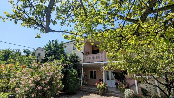 Nella foto è visibile l'oggetto Kakheti Apartment situato nella città di Dedoplis Tskaro.