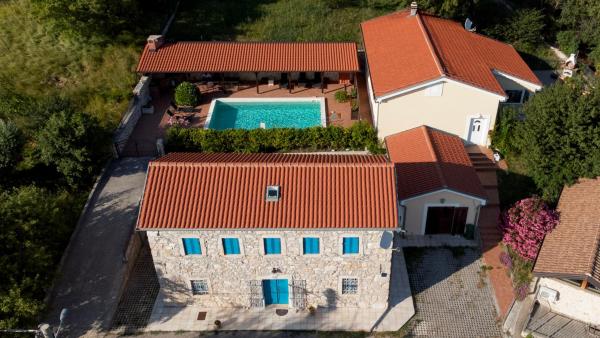 Na fotografii je vidět objekt Ferienhaus Katarina nacházející se ve městě Bribir.