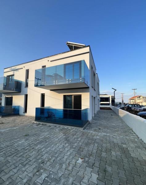 Auf dem Foto ist das Objekt Barocco Island Studios in der Stadt Skala Potamias zu sehen.