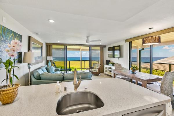 Nella foto è visibile l'oggetto Renovated 2br Condo with Ocean Views - Alekona Kauai situato nella città di Koloa.