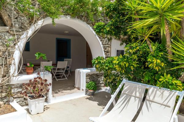 Afroditi Ftelia Yasemi B - Mykonos