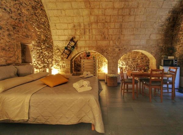 A la foto es mostra l'objecte udammusu34 situat a la ciutat de Ragusa.