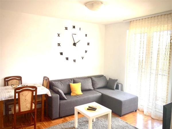 Na fotografii je vidět objekt Apartman 4-you 4 nacházející se ve městě Mirijevo.