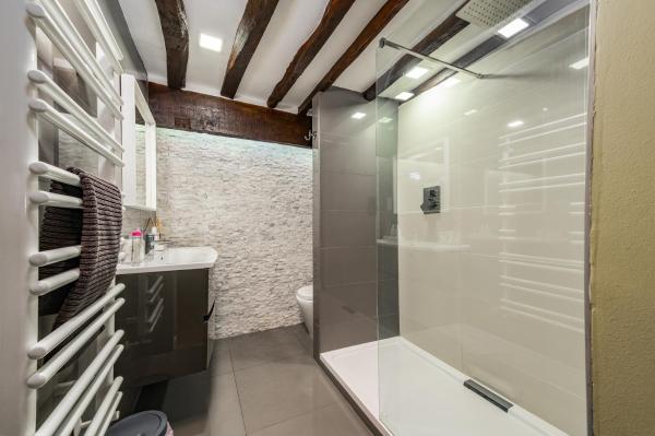 Foto 9: Spacious, luxury town centre Granary conversion