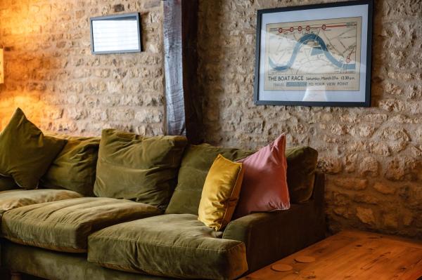 Foto 3: Spacious, luxury town centre Granary conversion