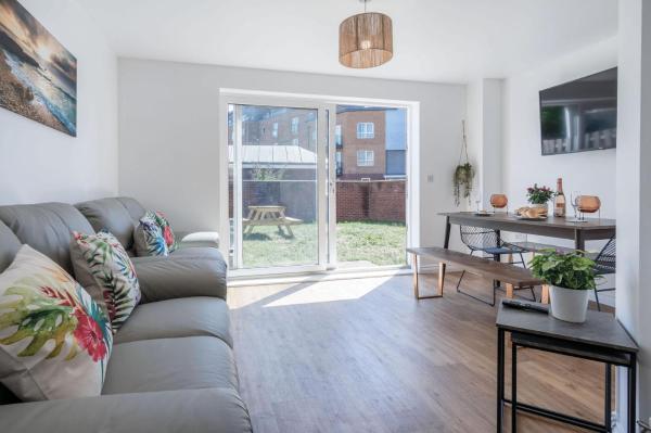 Na fotografii je vidět objekt Swn Y Mor - 4 Bedroom Holiday Home - Llanelli nacházející se ve městě Llanelli.
